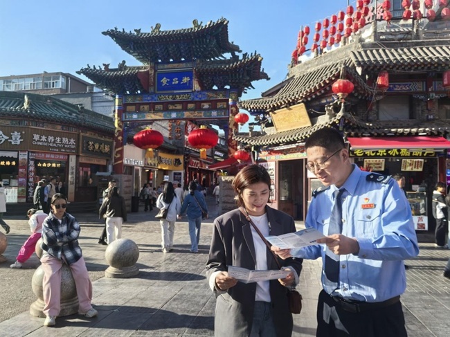【内+外】迎泽区税务：税收法治在身边 发票科普促公平_副本.jpg