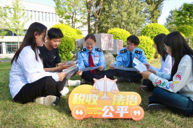 临汾尧都税务：税校联动育新苗 法治公平护青春.jpg